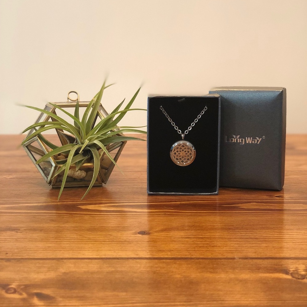 Aromatherapy Essential Oil Diffuser Necklace